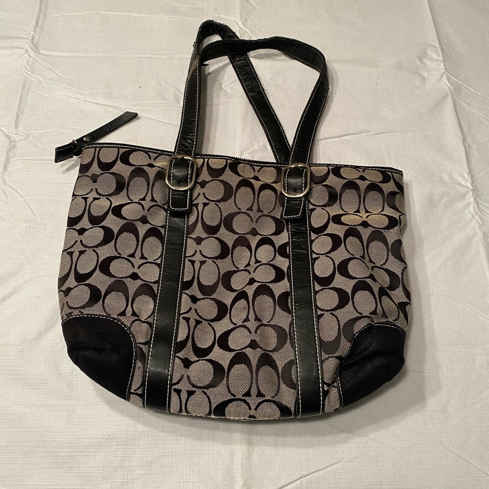 Purse - Picture 2 of 3